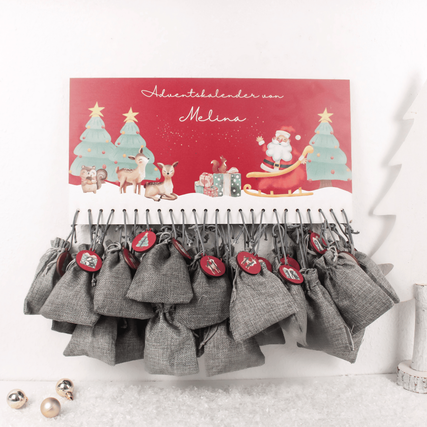 Adventskalender mit Wunschnamen - Weihnachtsmann rot