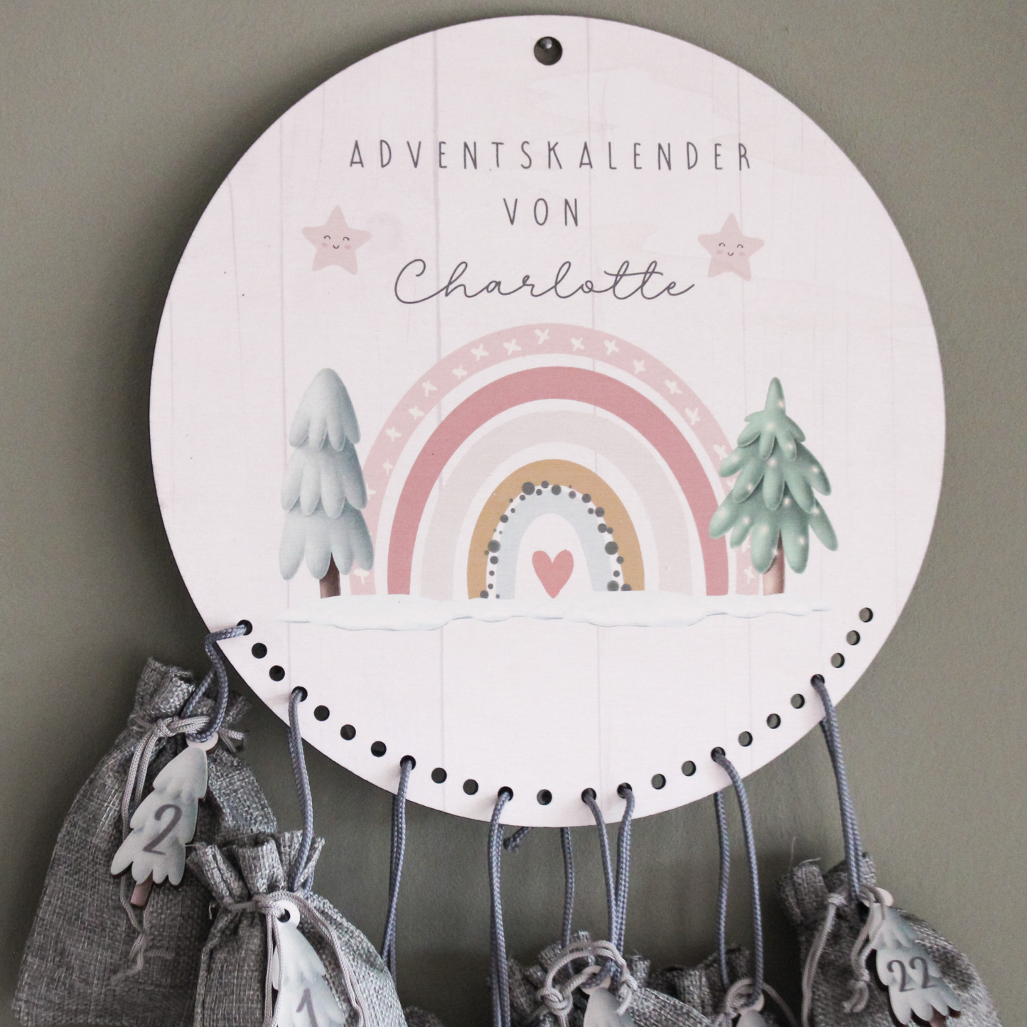Adventskalender RUND mit Wunschnamen - Regenbogen rosa