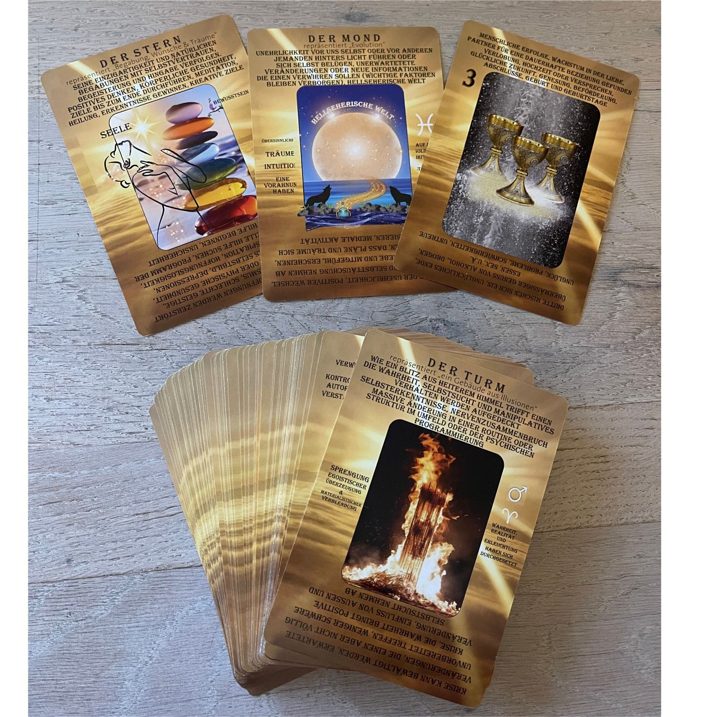 Tarotkartenset mit 78 Karten und zwei Planeten und Sternzeichenkarten