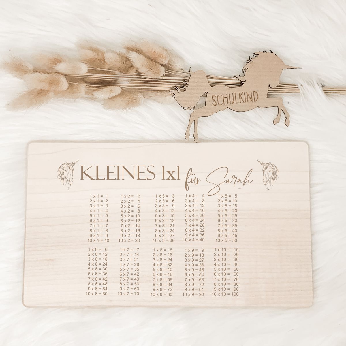 Frühstücksbrett Holz - Kleines 1x1 mit Einhorn und Wunschgravur