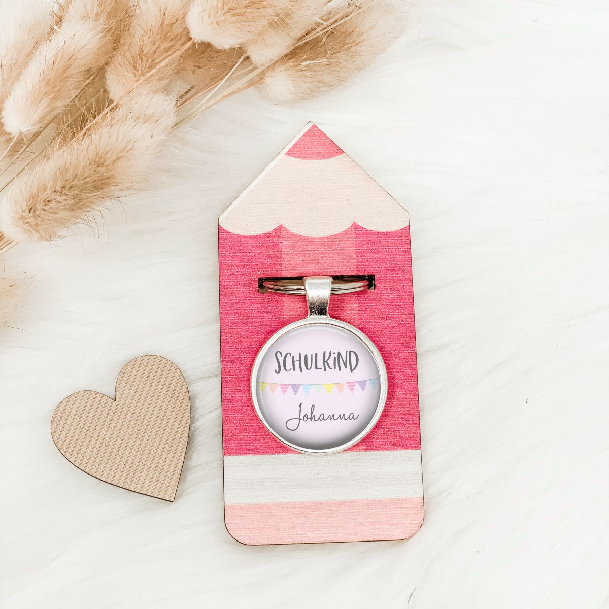 Schlüsselanhänger SCHULKIND rosa Wimpel mit Wunschtext - mit Holzkarte Stift