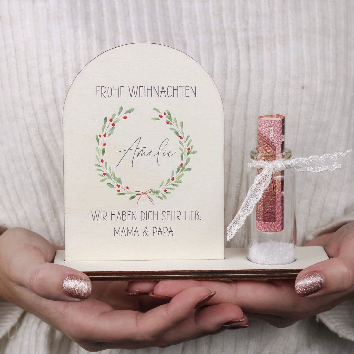Geldgeschenk zu Weihnachten aus Holz bedruckt mit Gläschen und Wunschtext