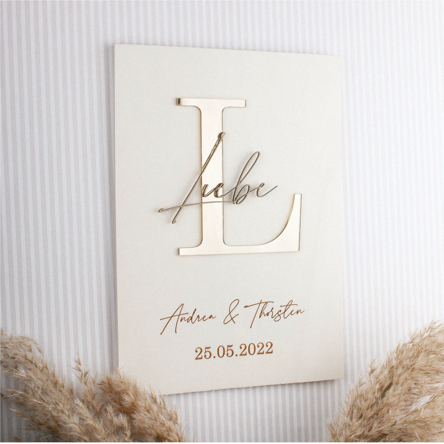 Holzbild A4 mit goldem Buchstaben und Wunschtext